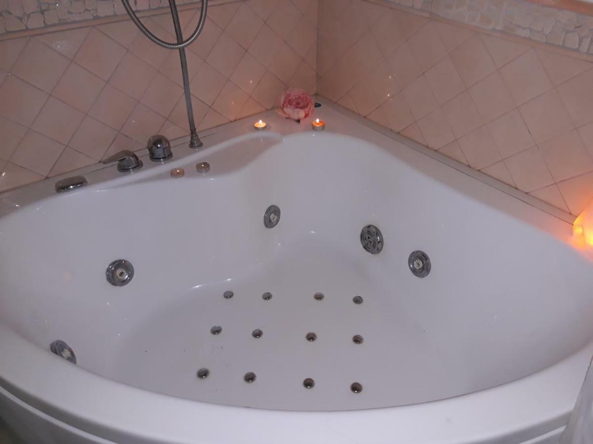 Casa In Collina "La Farfalla" Riparbella Buitenkant foto