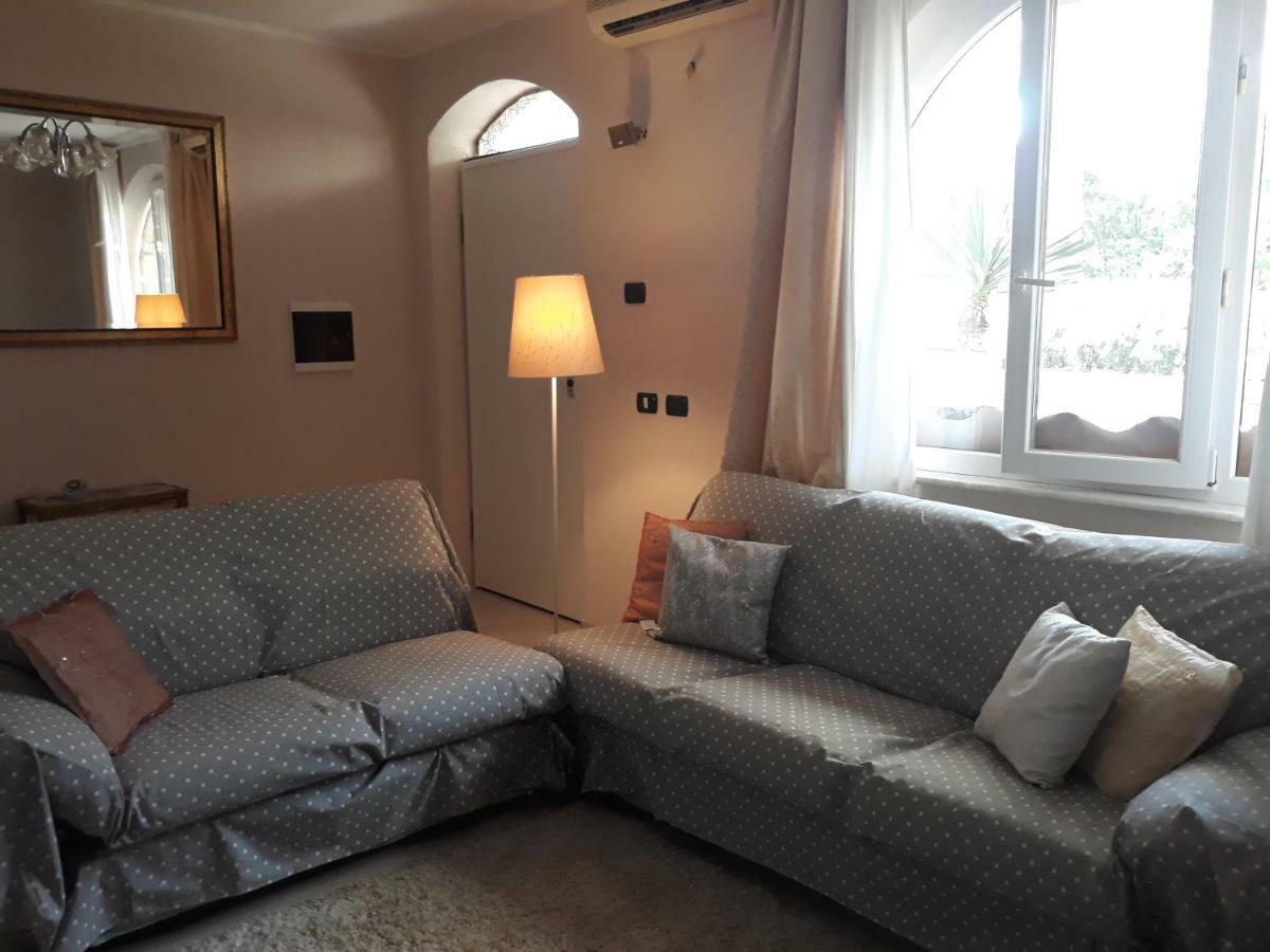Casa In Collina "La Farfalla" Riparbella Buitenkant foto